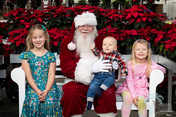 SantaPaws2025-0019