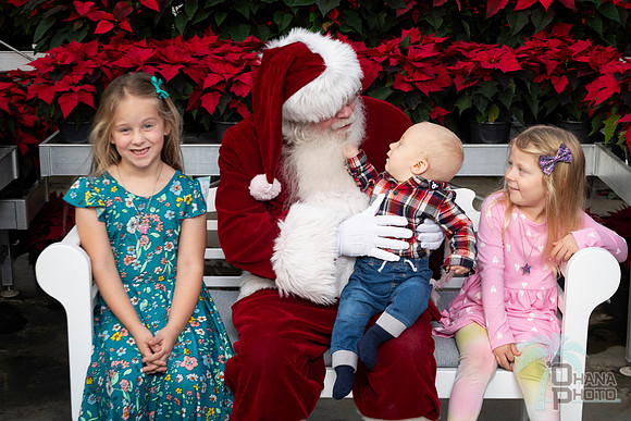 SantaPaws2025-0021