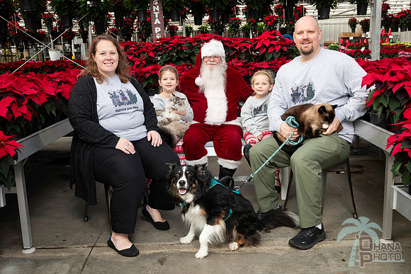 SantaPaws2025-0050