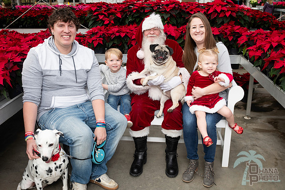 SantaPaws2025-0106