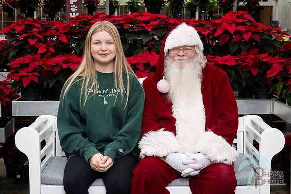 SantaPaws2025-0234