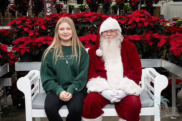 SantaPaws2025-0235