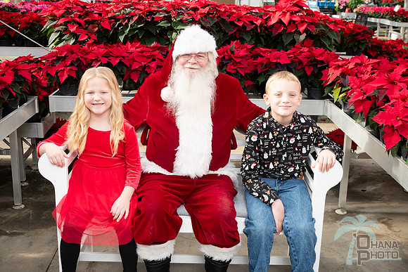 SantaPaws2025-0365