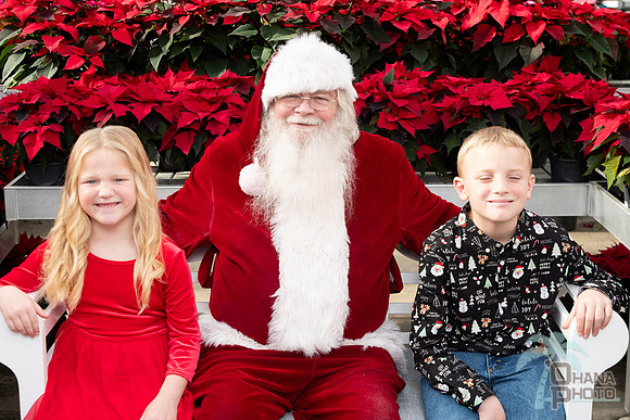 SantaPaws2025-0367