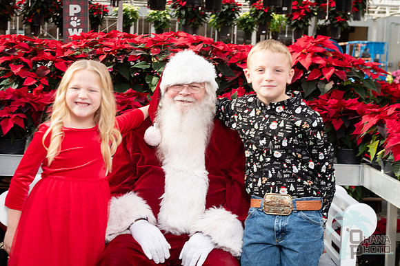 SantaPaws2025-0384