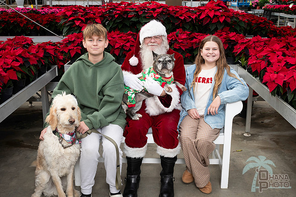 SantaPaws2025-0556