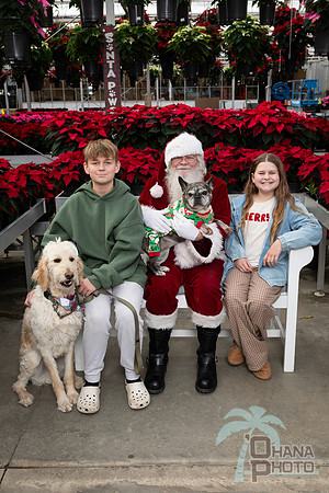 SantaPaws2025-0559