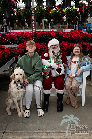 SantaPaws2025-0560