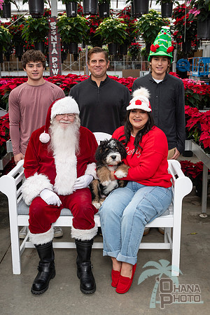SantaPaws2025-0564