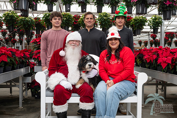 SantaPaws2025-0571