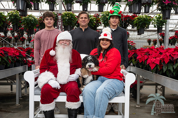 SantaPaws2025-0569