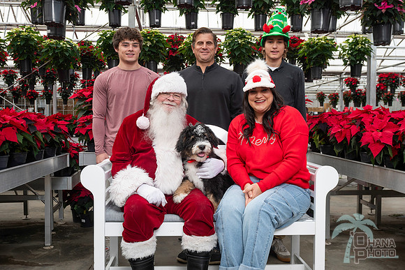 SantaPaws2025-0570