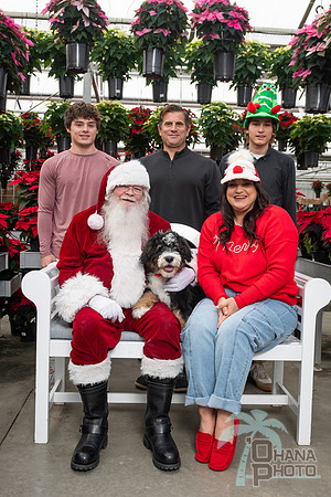 SantaPaws2025-0575