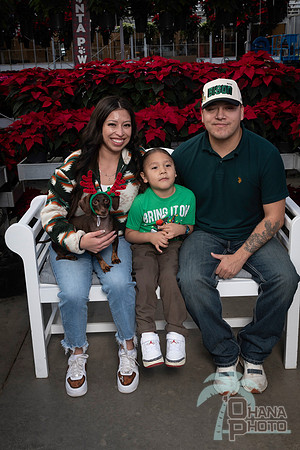 SantaPaws2025-0851