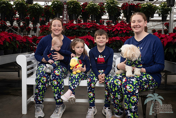 SantaPaws2025-0995