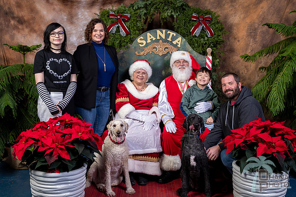 SantaPaws2022-480