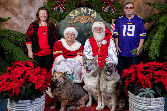 SantaPaws2022-550
