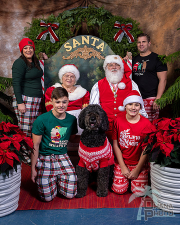 SantaPaws2022-710