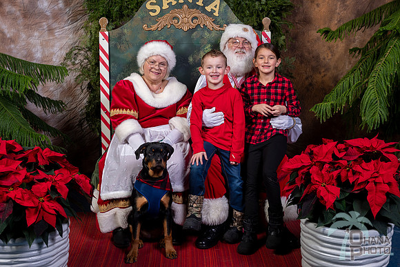 SantaPaws2022-740