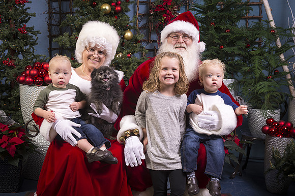 14Nov15-CDHS_Santa_Paws-038