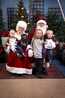 14Nov15-CDHS_Santa_Paws-041
