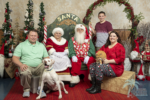 SantaPaws2019-0240