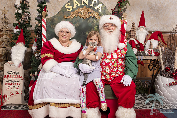 SantaPaws2019-0428