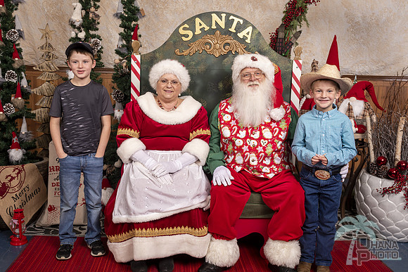 SantaPaws2019-0800