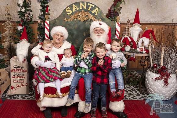 SantaPaws2019-0823