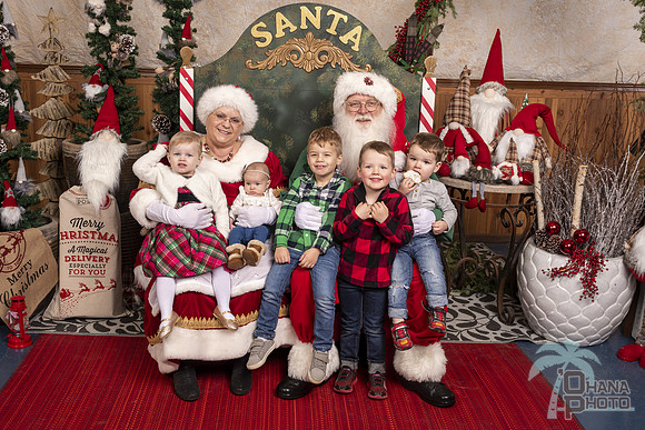 SantaPaws2019-0827